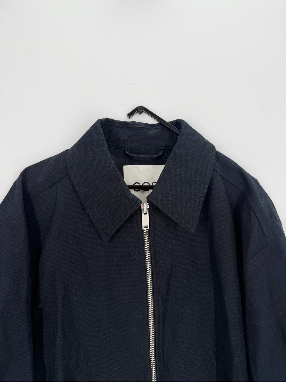 Cos Cropped Waisted Textured Structured Jacket In Navy Hue